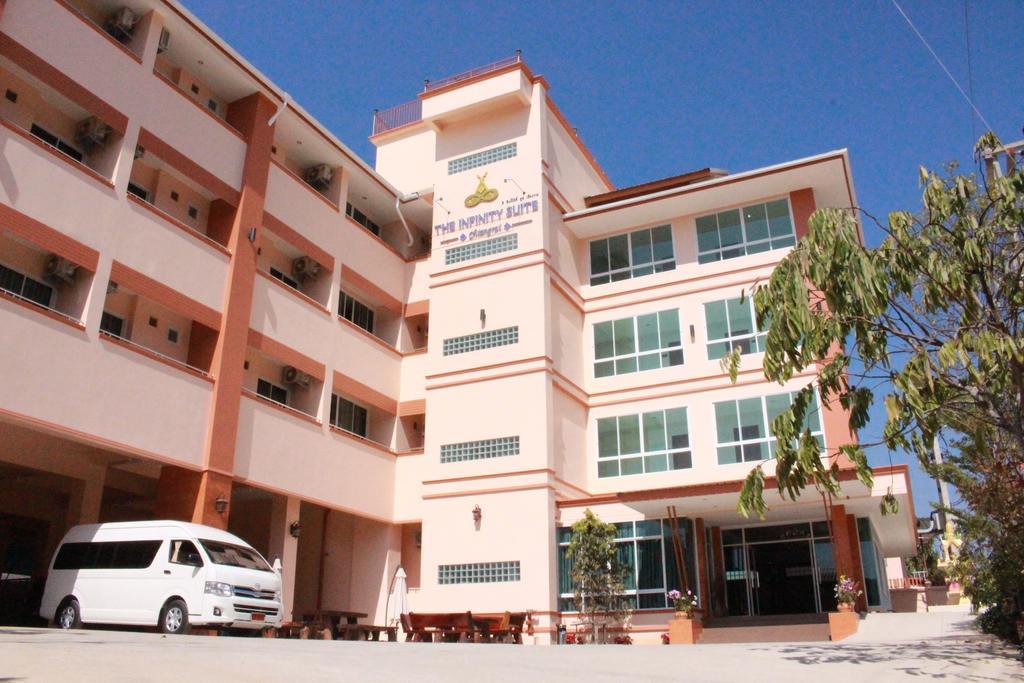 The Infinity Suite Chiangrai Τσιανγκ Ράϊ Εξωτερικό φωτογραφία